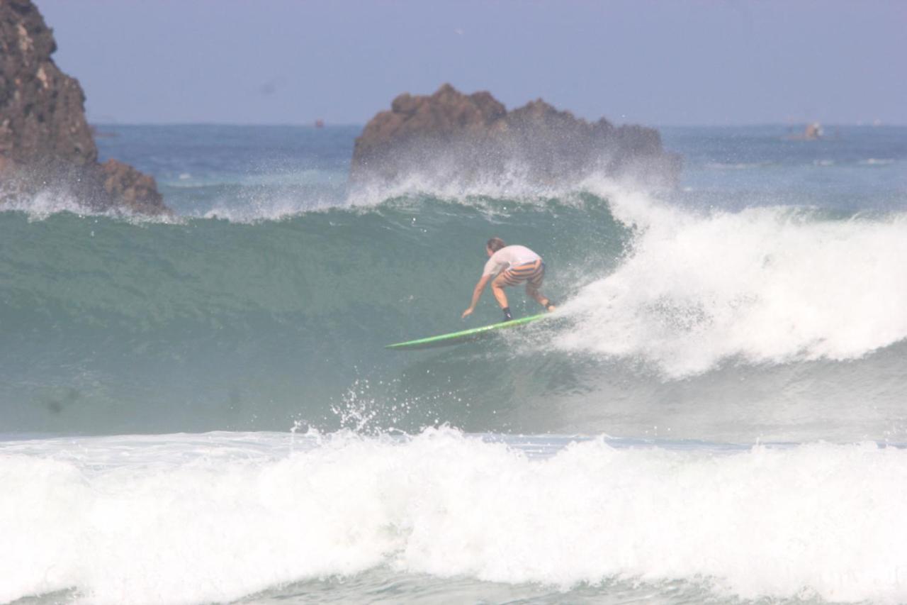 Apartament Big Daddy'S Surfcamp Pasanggaran Zewnętrze zdjęcie