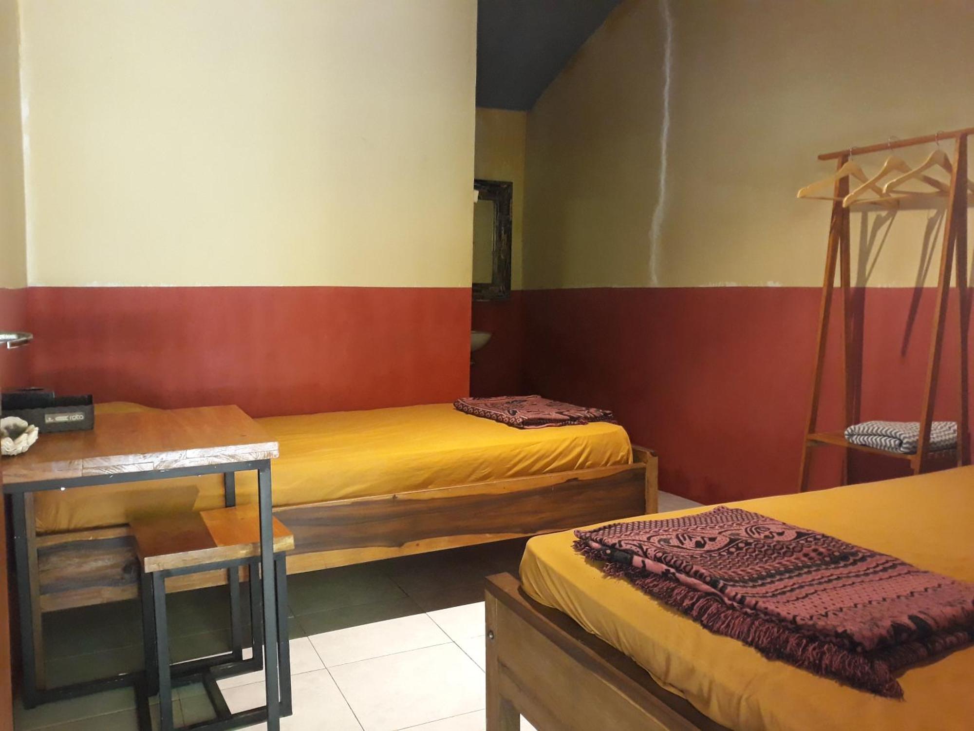 Apartament Big Daddy'S Surfcamp Pasanggaran Zewnętrze zdjęcie