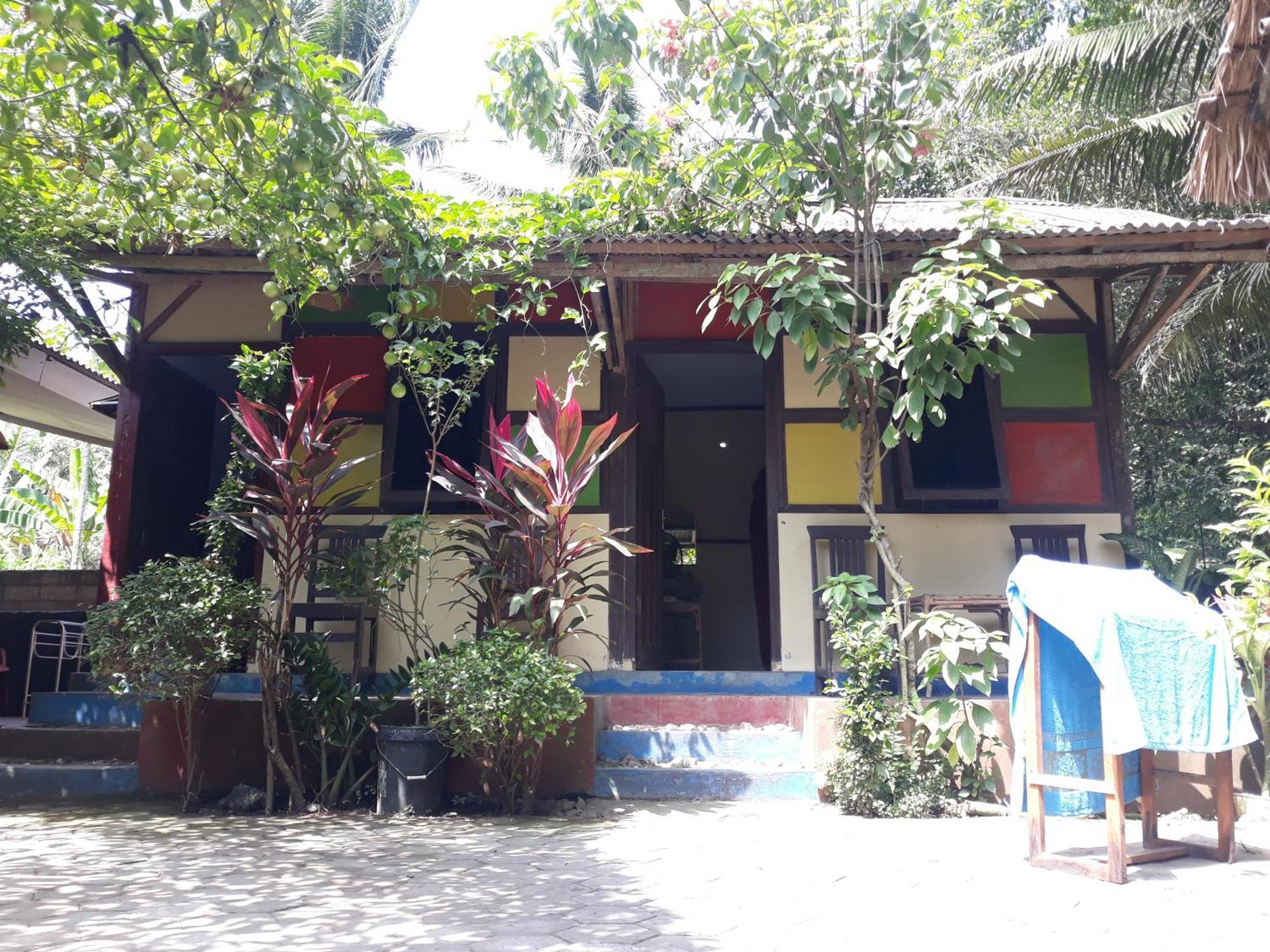 Apartament Big Daddy'S Surfcamp Pasanggaran Zewnętrze zdjęcie